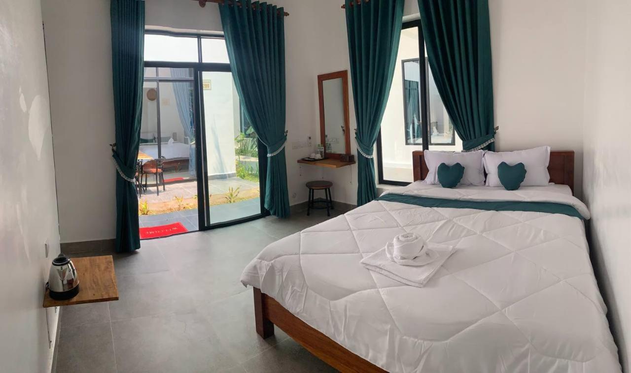 Kampot River Bungalow By Mama Hotel ภายนอก รูปภาพ